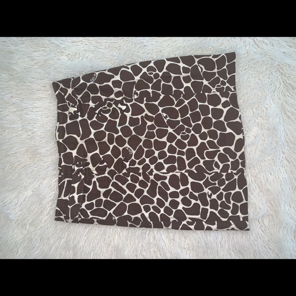 Lilly Pulitzer mini skirt - Picture 7 of 7